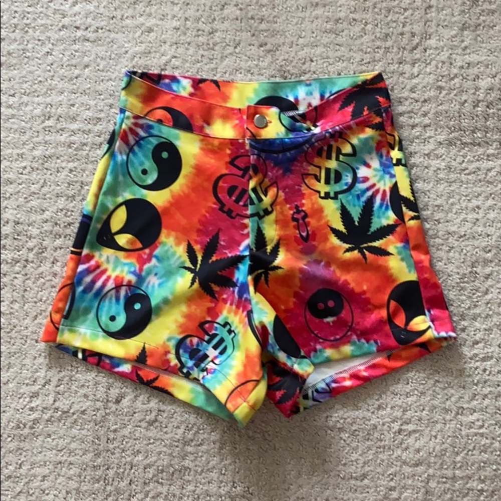 O-Mighty psychedelic high waisted shorts